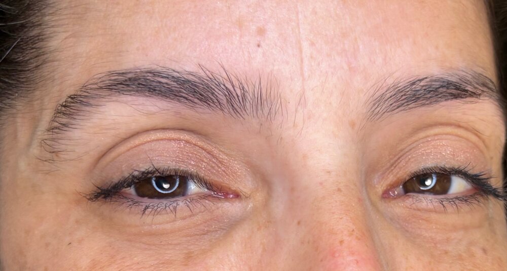 לפני עיצוב גבות